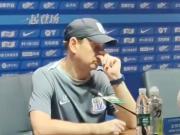 斯卢茨基辞职引发热议:责任担当与战术固执的双重反思